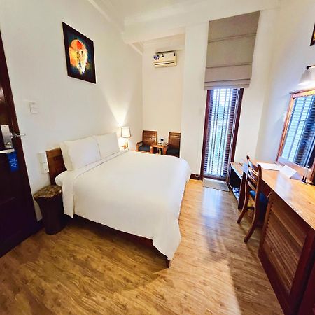 Victory Hotel Hue Bagian luar foto