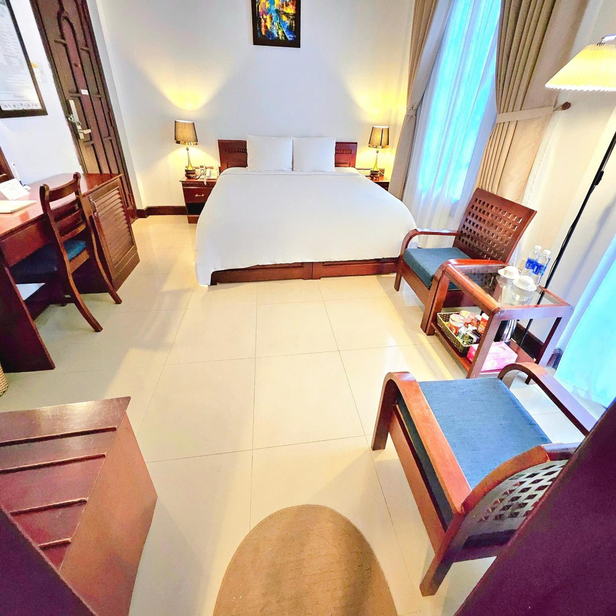 Victory Hotel Hue Bagian luar foto