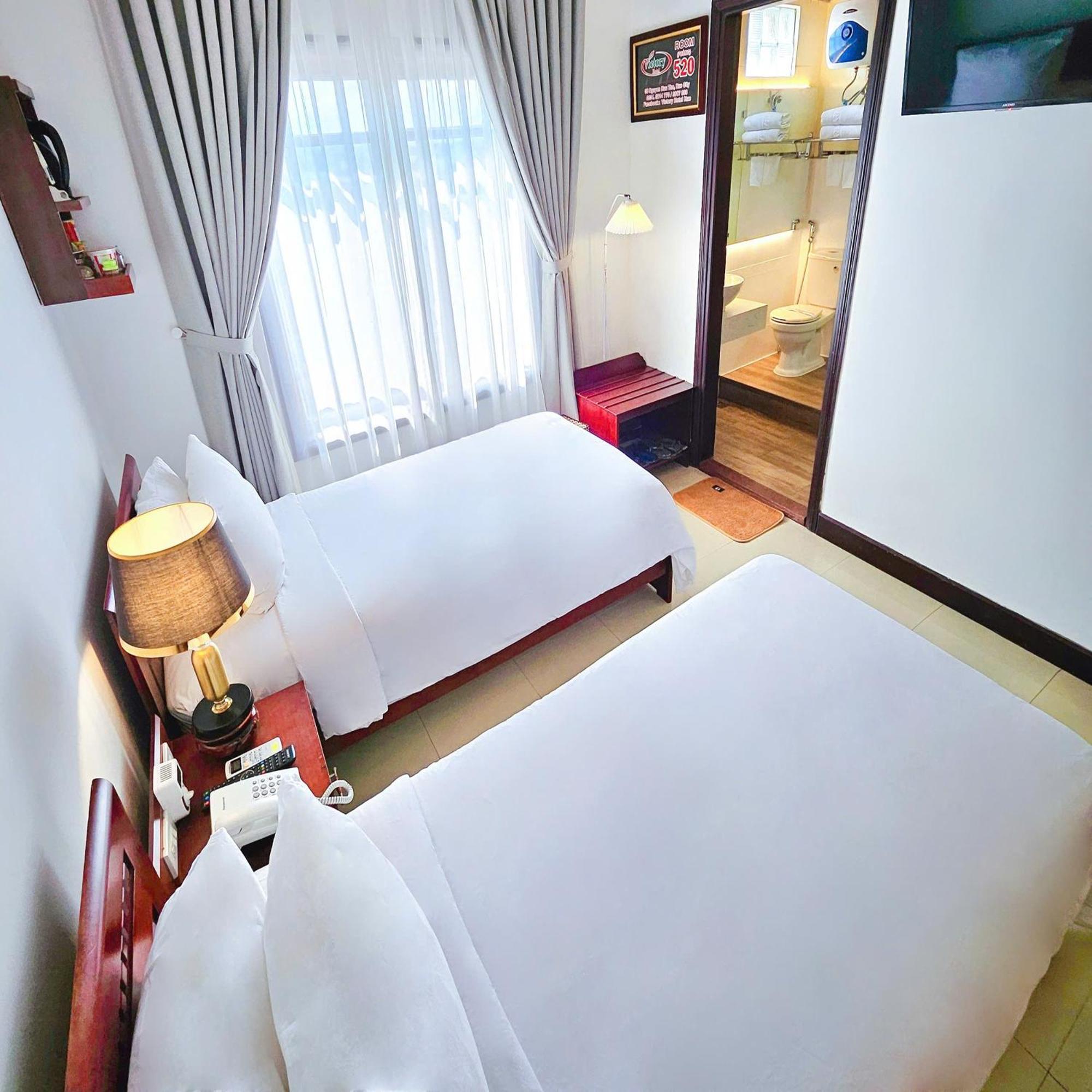 Victory Hotel Hue Bagian luar foto