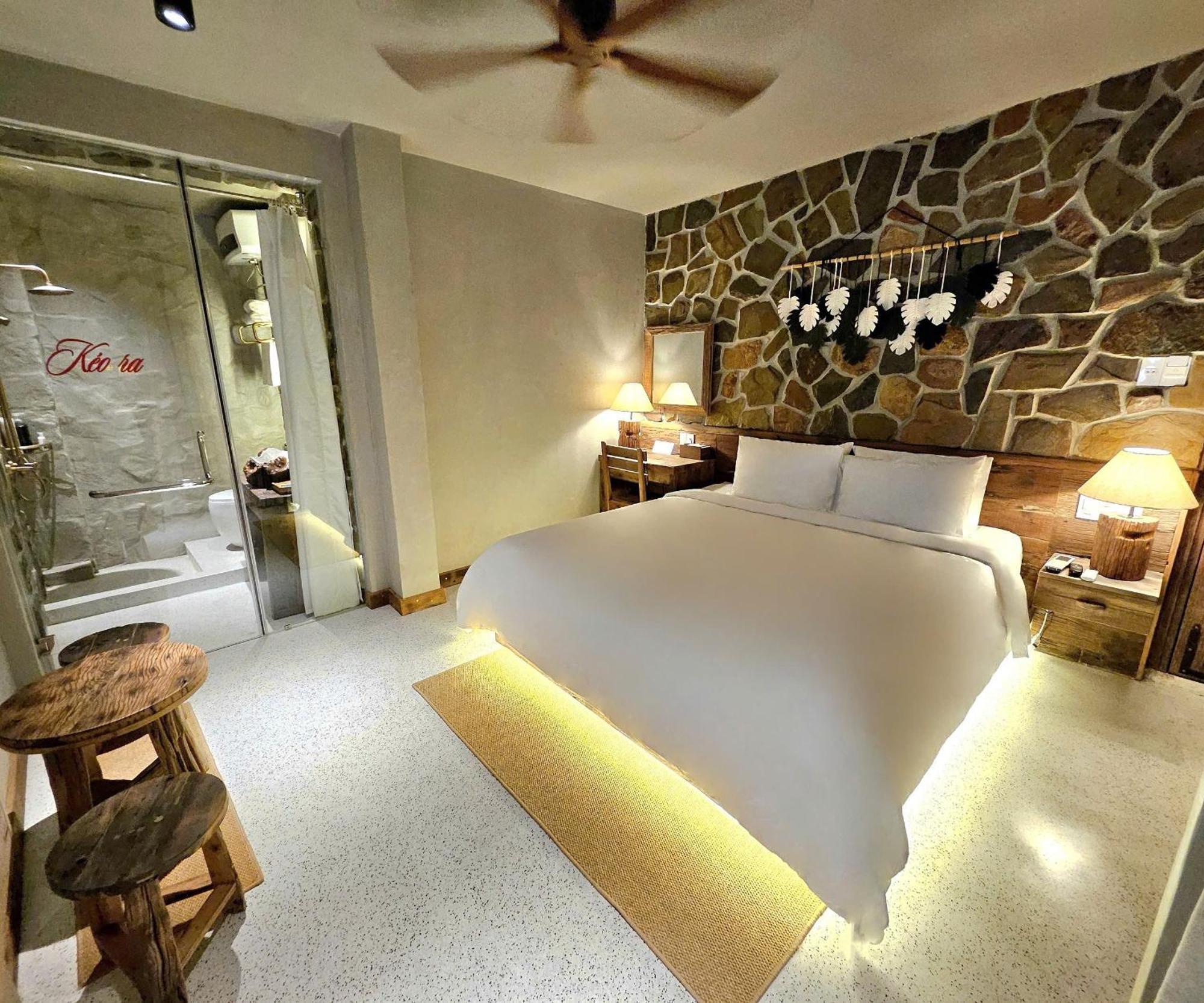Victory Hotel Hue Bagian luar foto