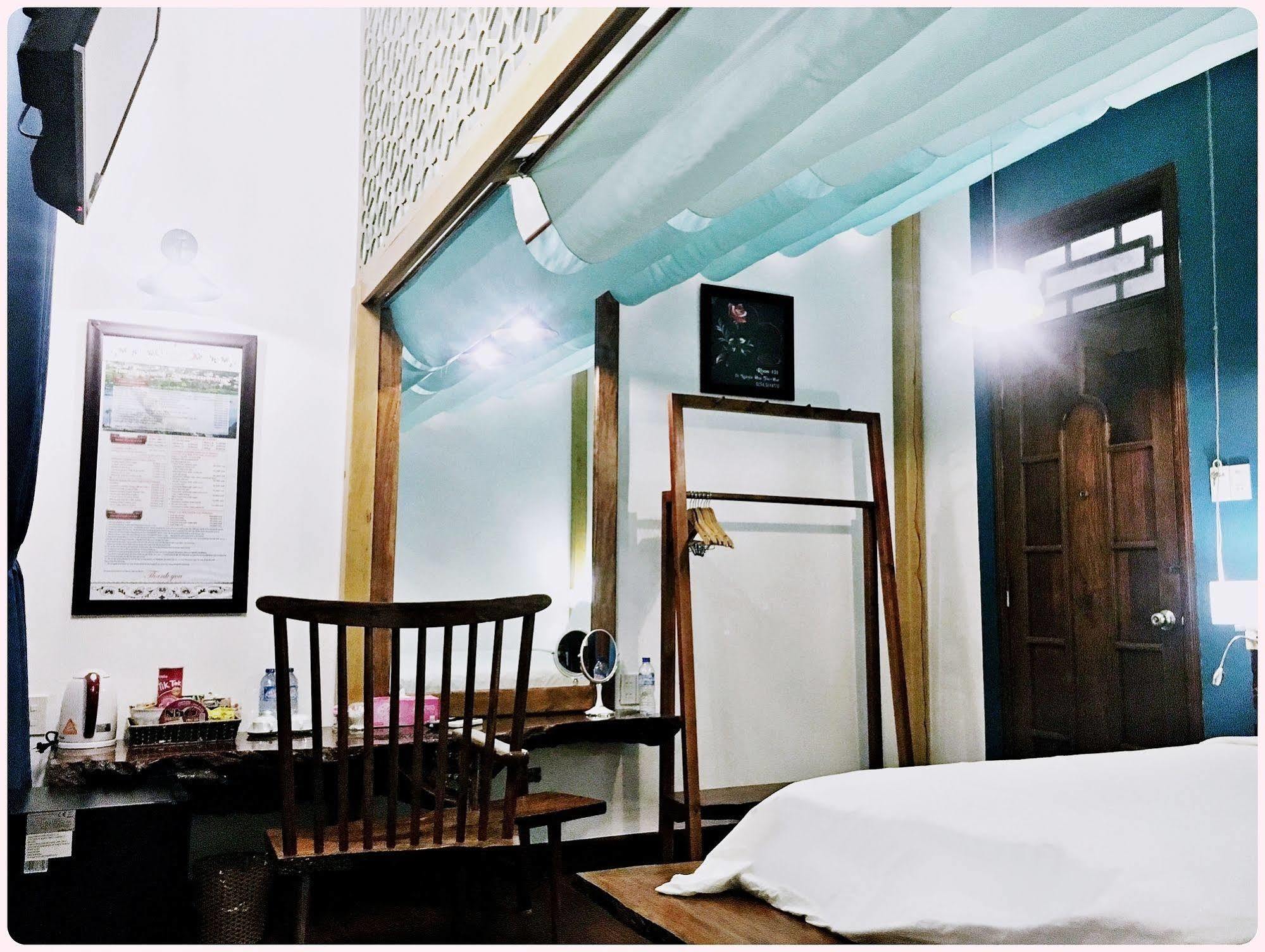 Victory Hotel Hue Bagian luar foto